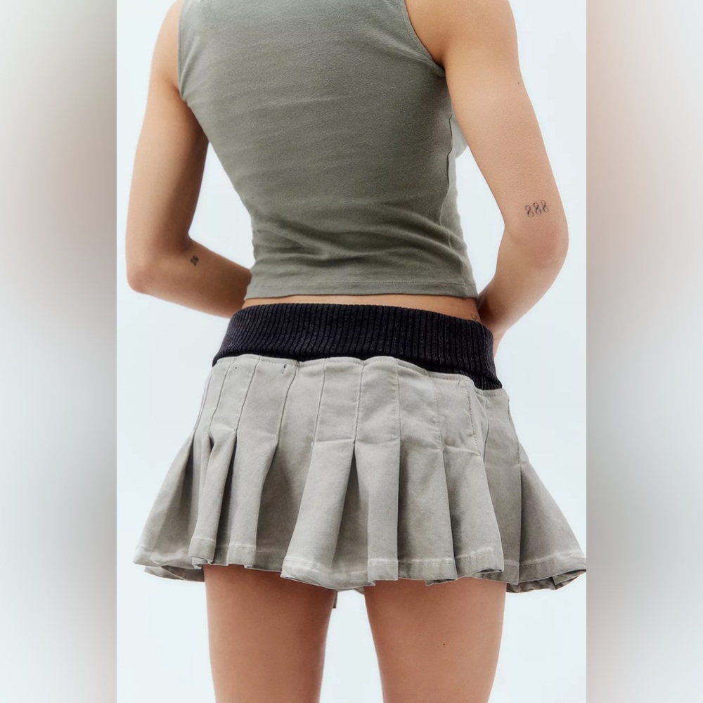 Jaded London NWT Gorgeous Gray Mini Skirt. 12 - Picture 2 of 10